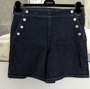 BANANA REPUBLIC SIDE ZIP SHORTS SIZE 29 / 8 EUC ❤️